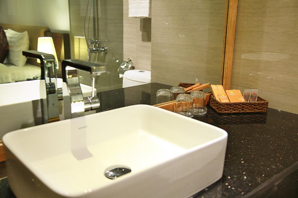 Hoang Dai 2 Hotel Danang Exterior photo